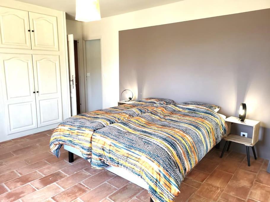 Chante Coucou Saint-Saturnin-lès-Apt Esterno foto